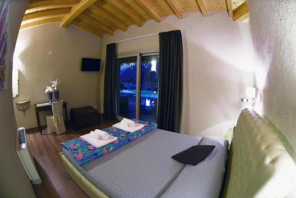 Agriturismo Le Fontane Sale Marasino Exterior photo
